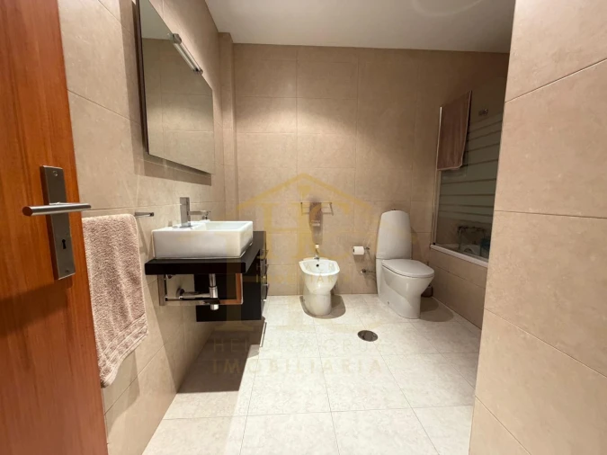 Apartamento T2 para Venda em Retorta e Tougues Foto 17