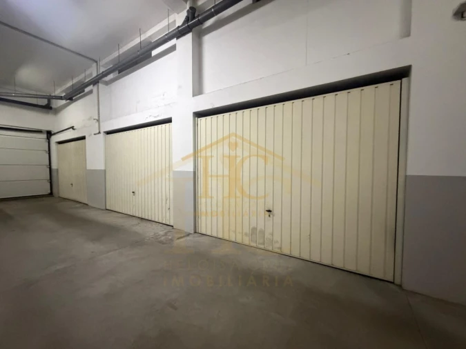 Apartamento T2 para Venda em Retorta e Tougues Foto 28