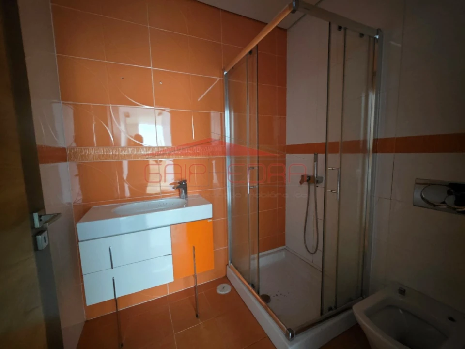 Moradia T4 para Venda em Atouguia da Baleia Foto 32