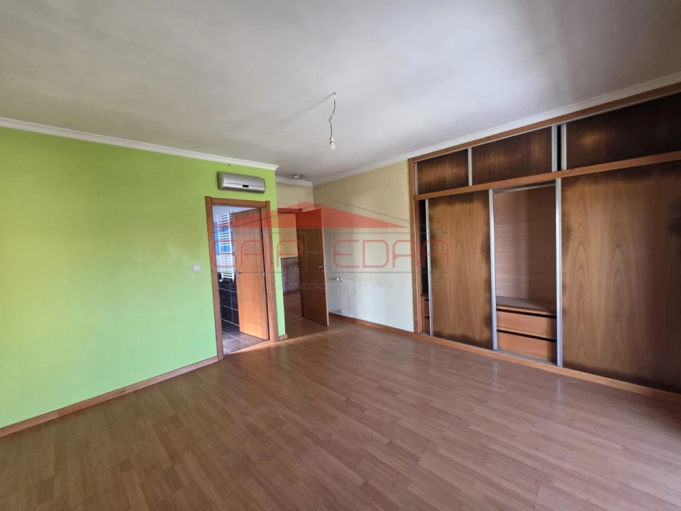 Moradia T4 para Venda em Alijo Foto 19