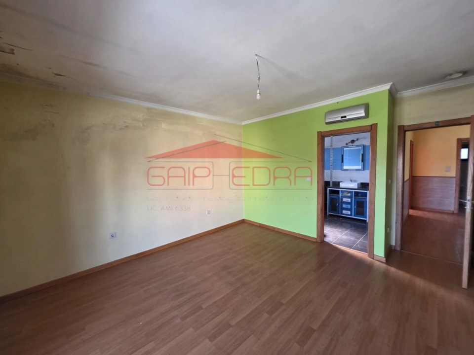 Moradia T4 para Venda em Alijo Foto 20