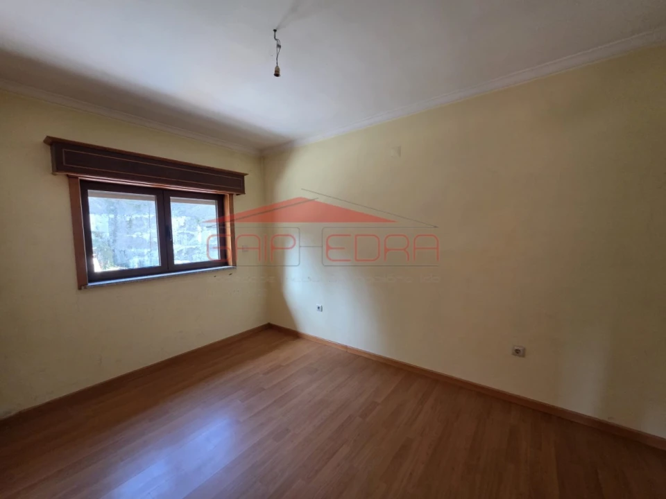 Moradia T4 para Venda em Alijo Foto 21