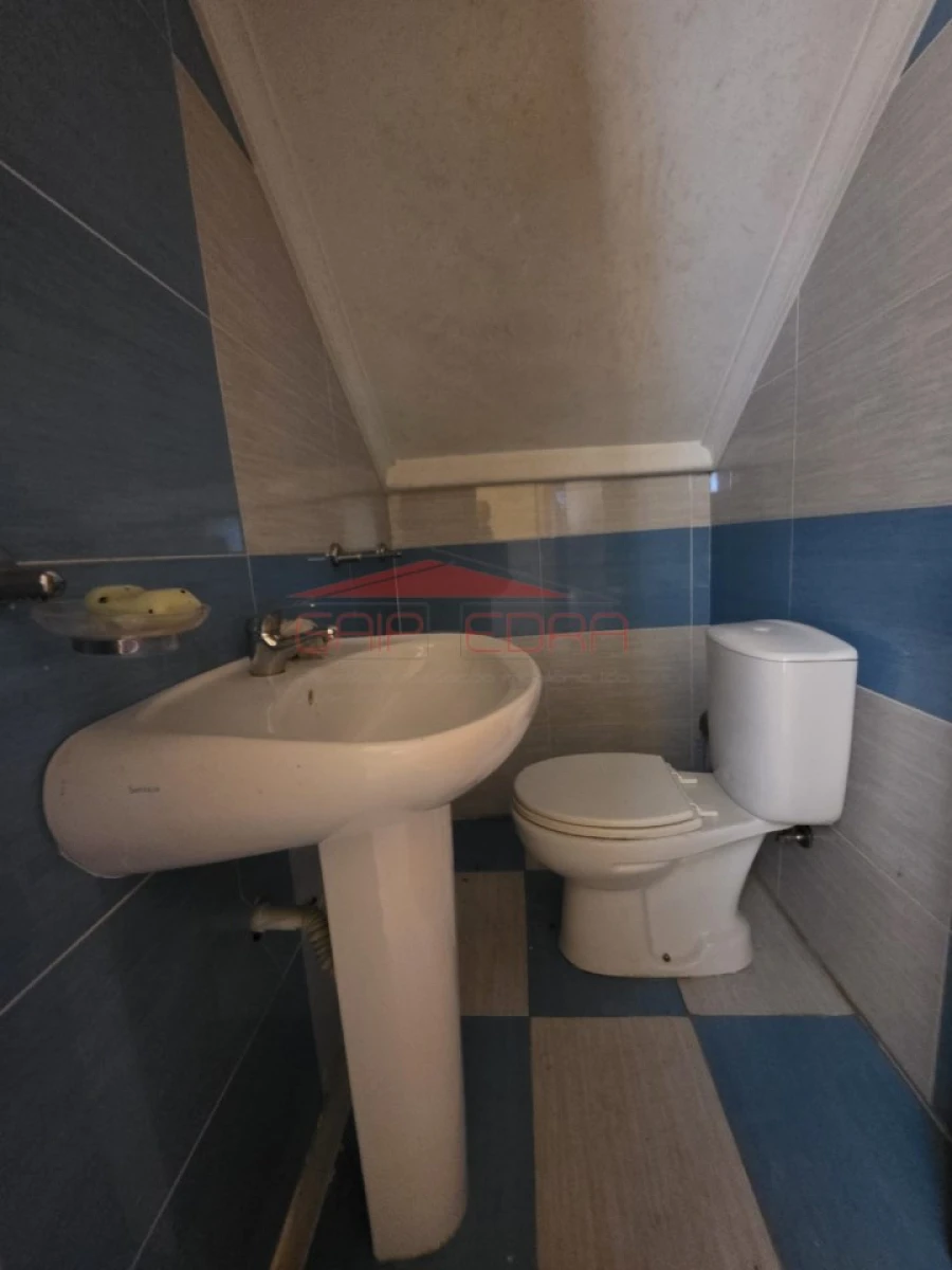 Moradia T4 para Venda em Alijo Foto 13