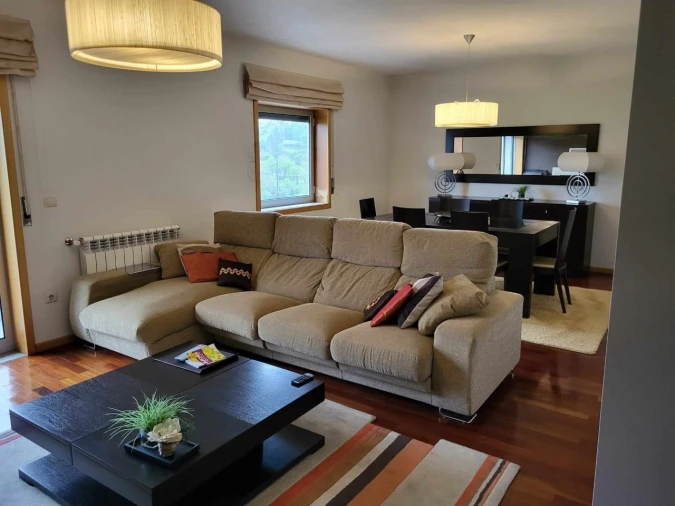 Apartamento T3 para Venda em Povoa de Lanhoso (N. Senhora do Amparo) Foto 2