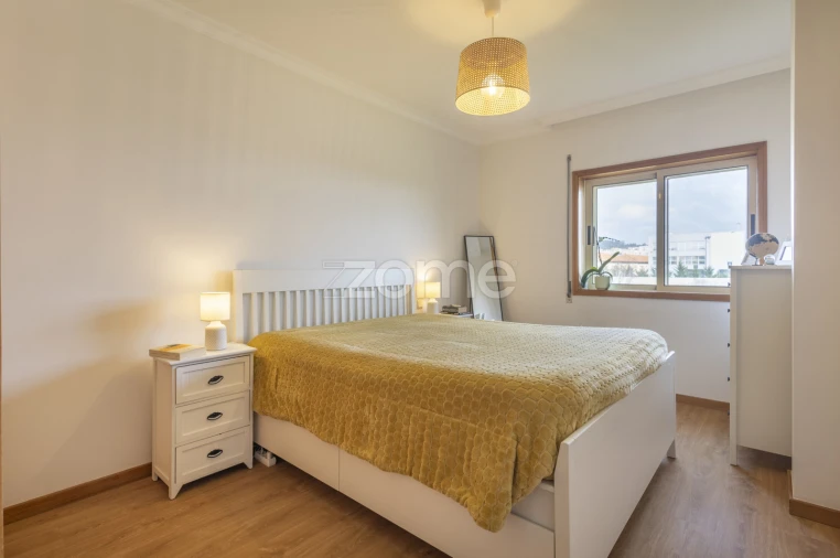 Apartamento T2 para Venda em Arcozelo Foto 3