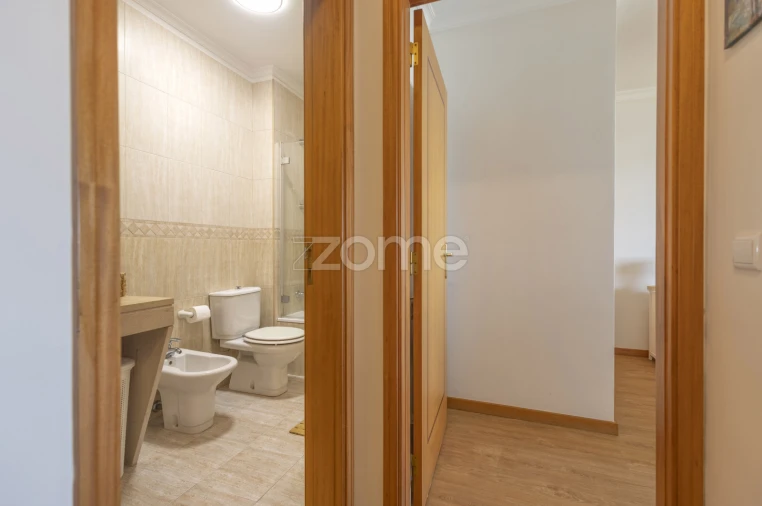 Apartamento T2 para Venda em Arcozelo Foto 15