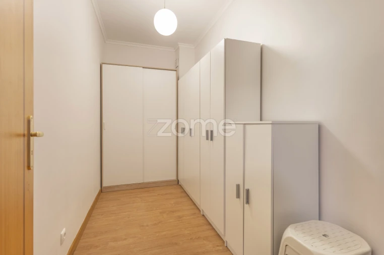 Apartamento T2 para Venda em Arcozelo Foto 10