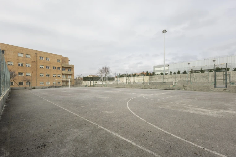 Apartamento T2 para Venda em Arcozelo Foto 25