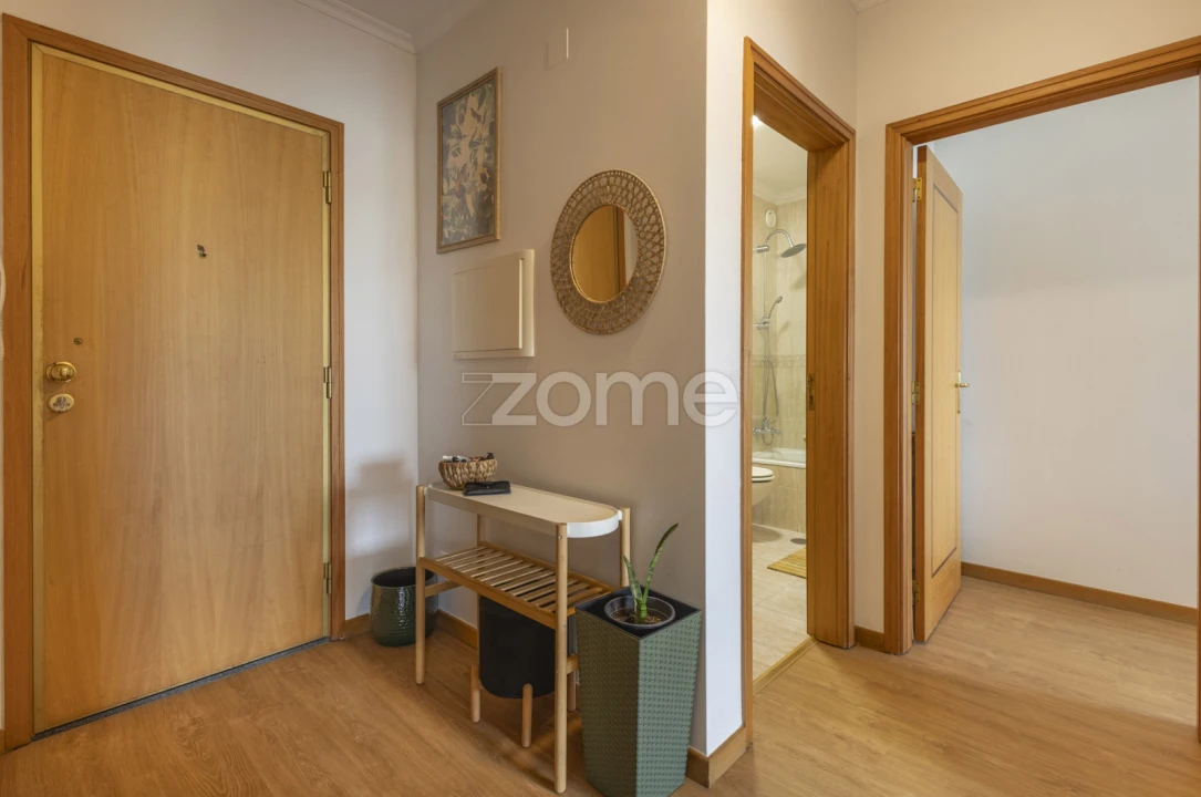 Apartamento T2 para Venda em Arcozelo Foto 19