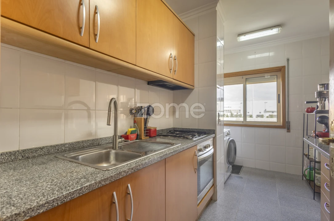 Apartamento T2 para Venda em Arcozelo Foto 7