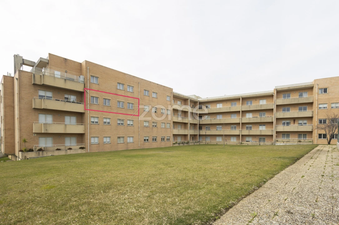 Apartamento T2 para Venda em Arcozelo Foto 24