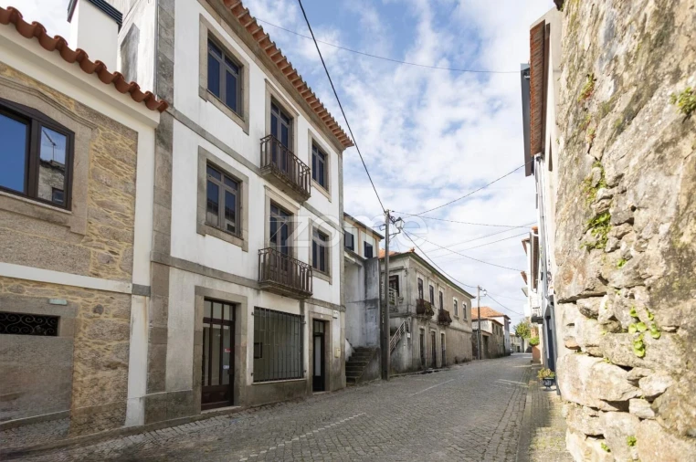 Moradia T4 para Venda em Cedrim e Paradela Foto 2
