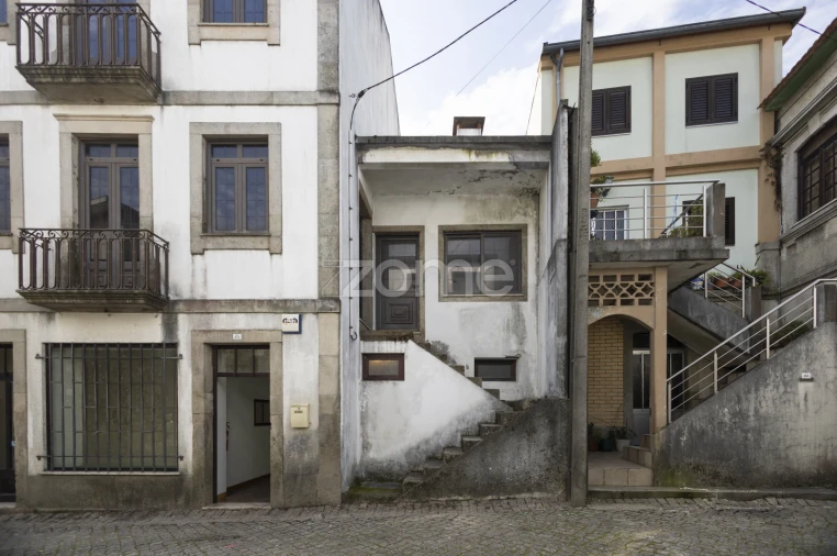 Moradia T4 para Venda em Cedrim e Paradela Foto 1