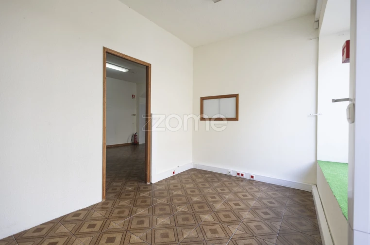 Moradia T4 para Venda em Cedrim e Paradela Foto 10