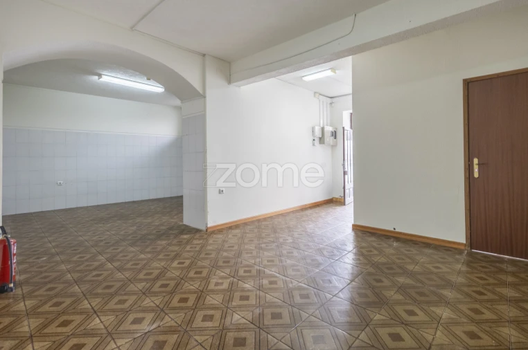 Moradia T4 para Venda em Cedrim e Paradela Foto 11