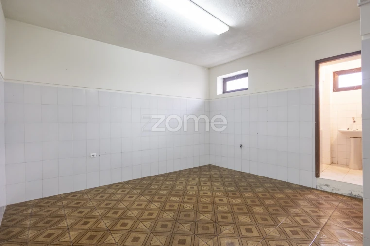 Moradia T4 para Venda em Cedrim e Paradela Foto 12