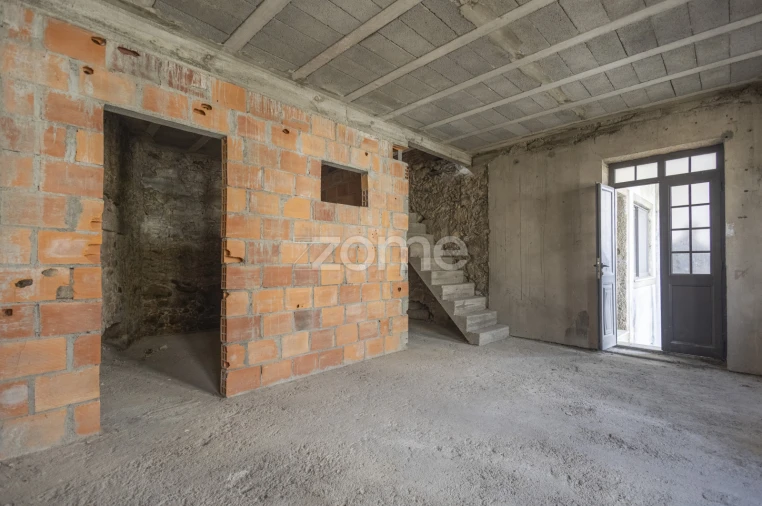 Moradia T4 para Venda em Cedrim e Paradela Foto 15