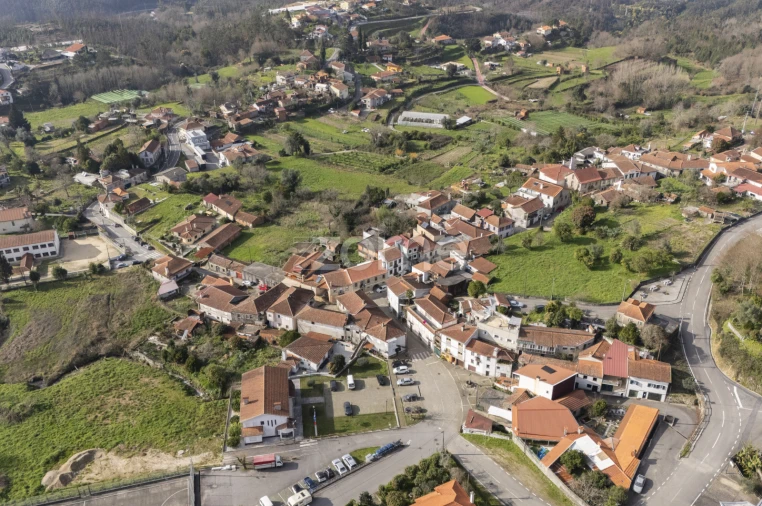 Moradia T4 para Venda em Cedrim e Paradela Foto 33