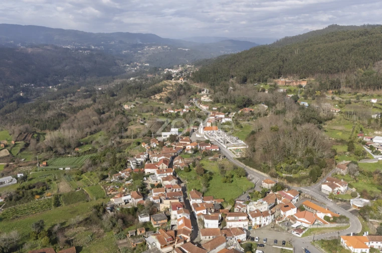 Moradia T4 para Venda em Cedrim e Paradela Foto 30