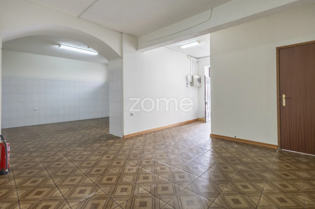 Moradia T4 para Venda em Cedrim e Paradela Foto 11