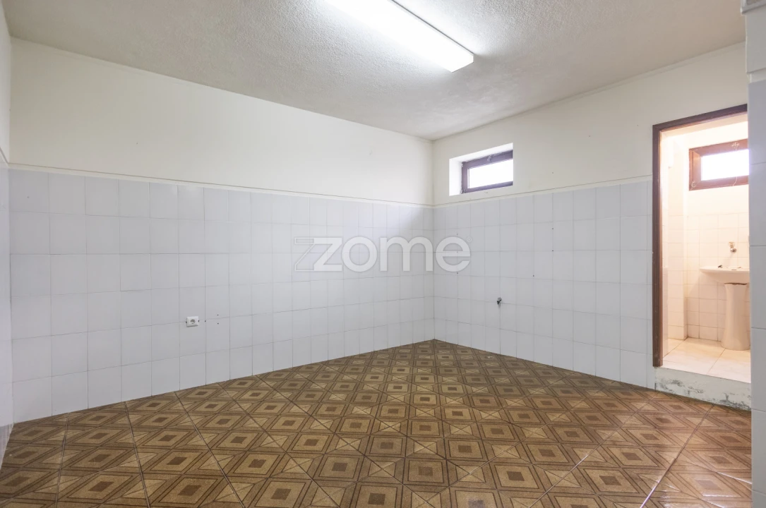 Moradia T4 para Venda em Cedrim e Paradela Foto 12