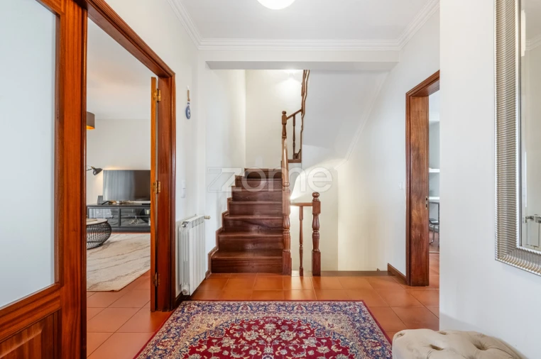 Moradia T4 para Venda em Mafamude e Vilar do Paraíso Foto 5