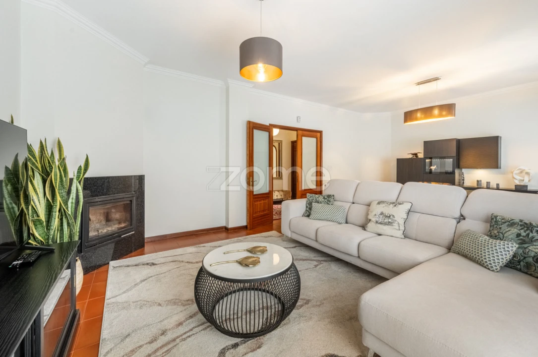 Moradia T4 para Venda em Mafamude e Vilar do Paraíso Foto 9