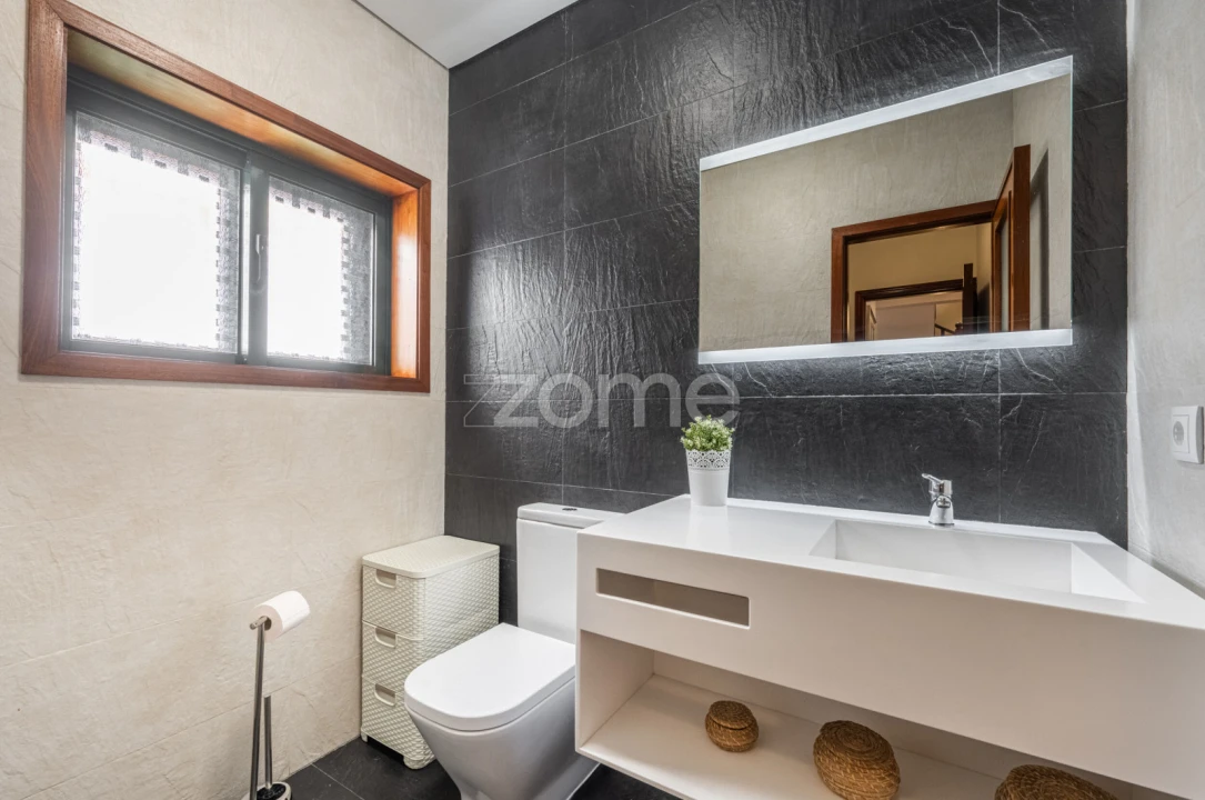 Moradia T4 para Venda em Mafamude e Vilar do Paraíso Foto 6