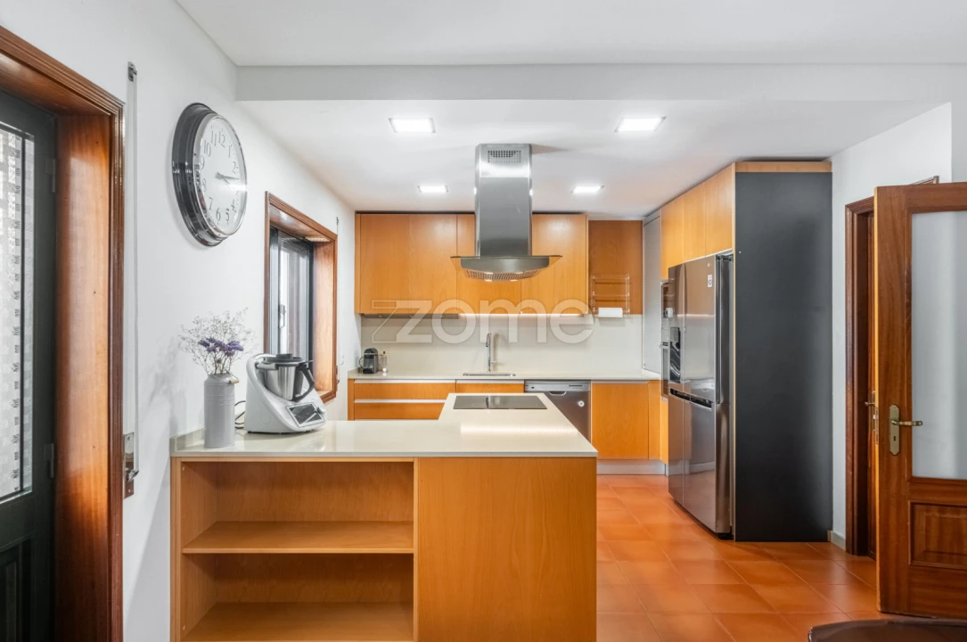 Moradia T4 para Venda em Mafamude e Vilar do Paraíso Foto 13