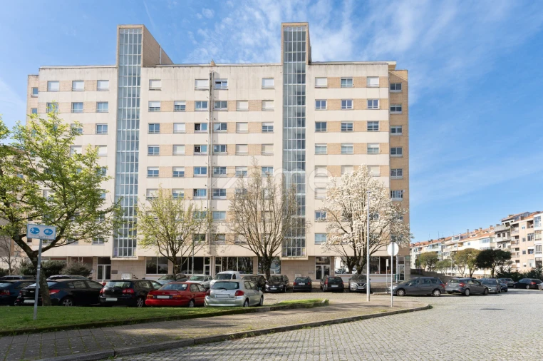 Apartamento T2 para Arrendamento em Cedofeita, Santo Ildefonso, Sé, Miragaia, São Nicolau e Vitória Foto 3