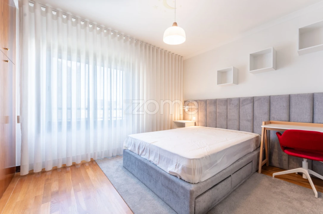 Apartamento T2 para Arrendamento em Cedofeita, Santo Ildefonso, Sé, Miragaia, São Nicolau e Vitória Foto 15