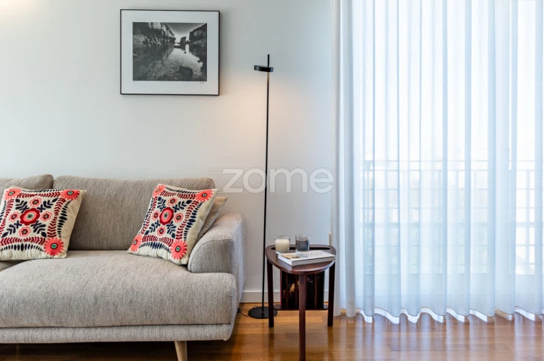 Apartamento T2 para Venda em Lordelo do Ouro e Massarelos Foto 13