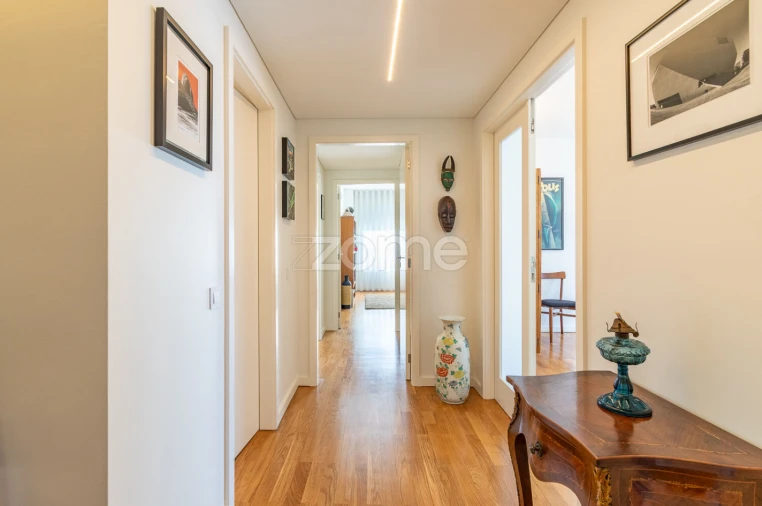 Apartamento T2 para Venda em Lordelo do Ouro e Massarelos Foto 4