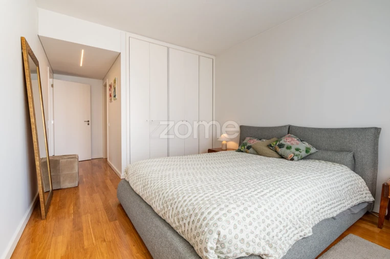 Apartamento T2 para Venda em Lordelo do Ouro e Massarelos Foto 23