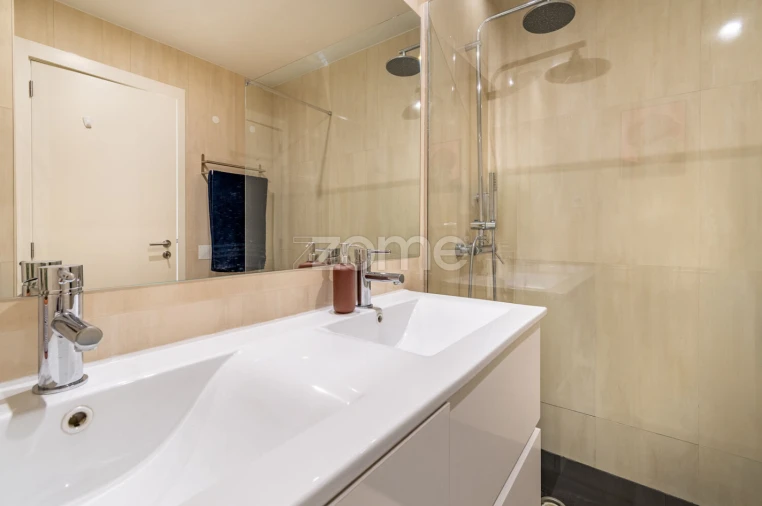 Apartamento T2 para Venda em Lordelo do Ouro e Massarelos Foto 25