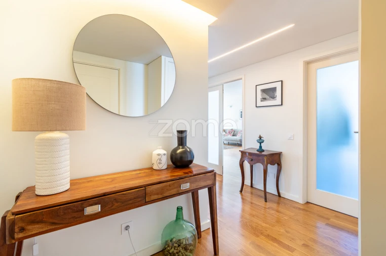 Apartamento T2 para Venda em Lordelo do Ouro e Massarelos Foto 2