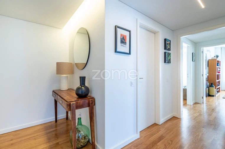 Apartamento T2 para Venda em Lordelo do Ouro e Massarelos Foto 3