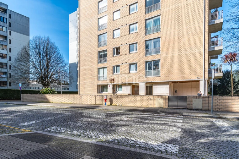 Apartamento T2 para Venda em Lordelo do Ouro e Massarelos Foto 32