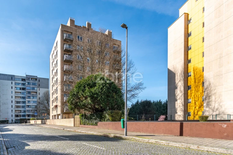 Apartamento T2 para Venda em Lordelo do Ouro e Massarelos Foto 33