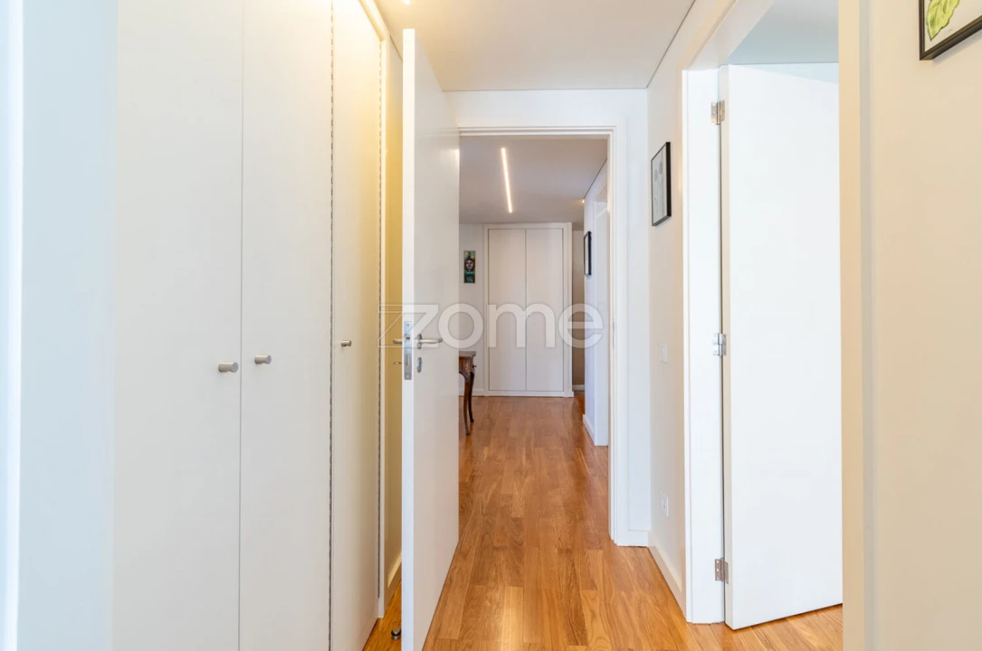 Apartamento T2 para Venda em Lordelo do Ouro e Massarelos Foto 18