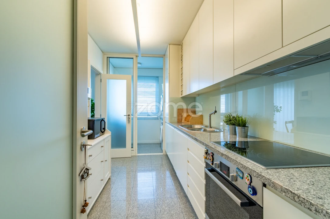 Apartamento T2 para Venda em Lordelo do Ouro e Massarelos Foto 6