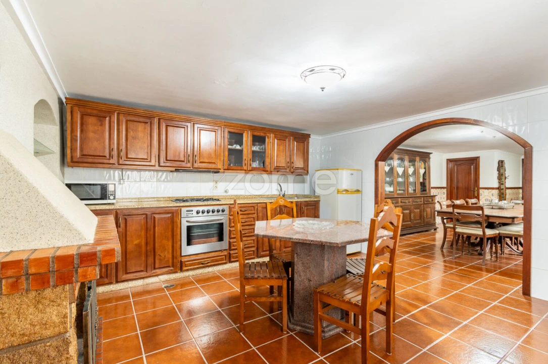 Moradia T4 para Venda em Chave Foto 9