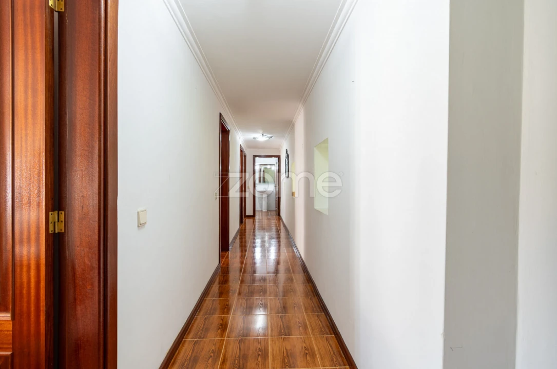 Moradia T4 para Venda em Chave Foto 13