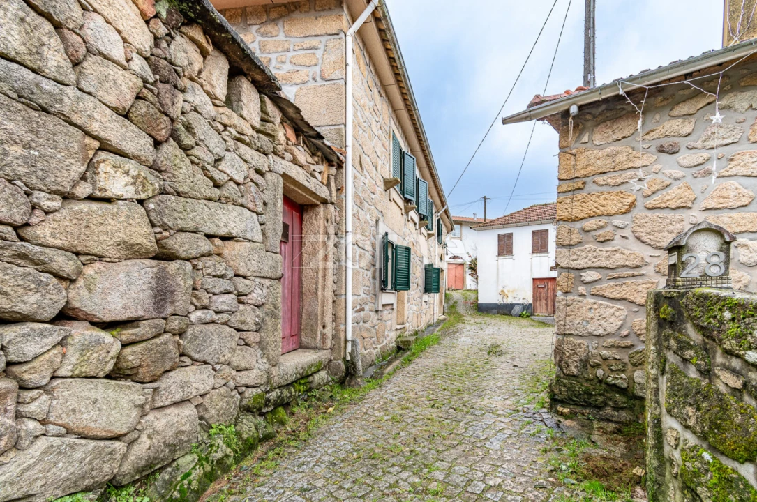 Moradia T4 para Venda em Chave Foto 4