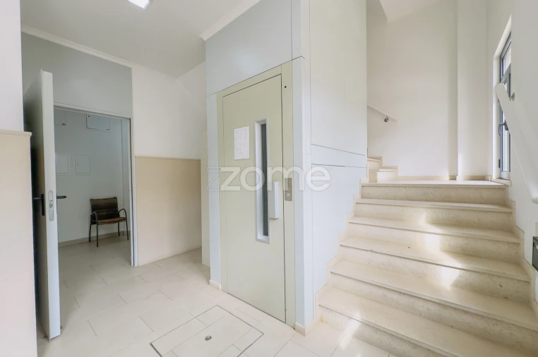 Apartamento T1 para Venda em Beato Foto 10