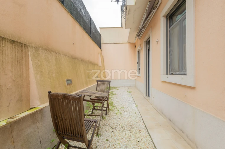 Apartamento T1 para Venda em Beato Foto 9