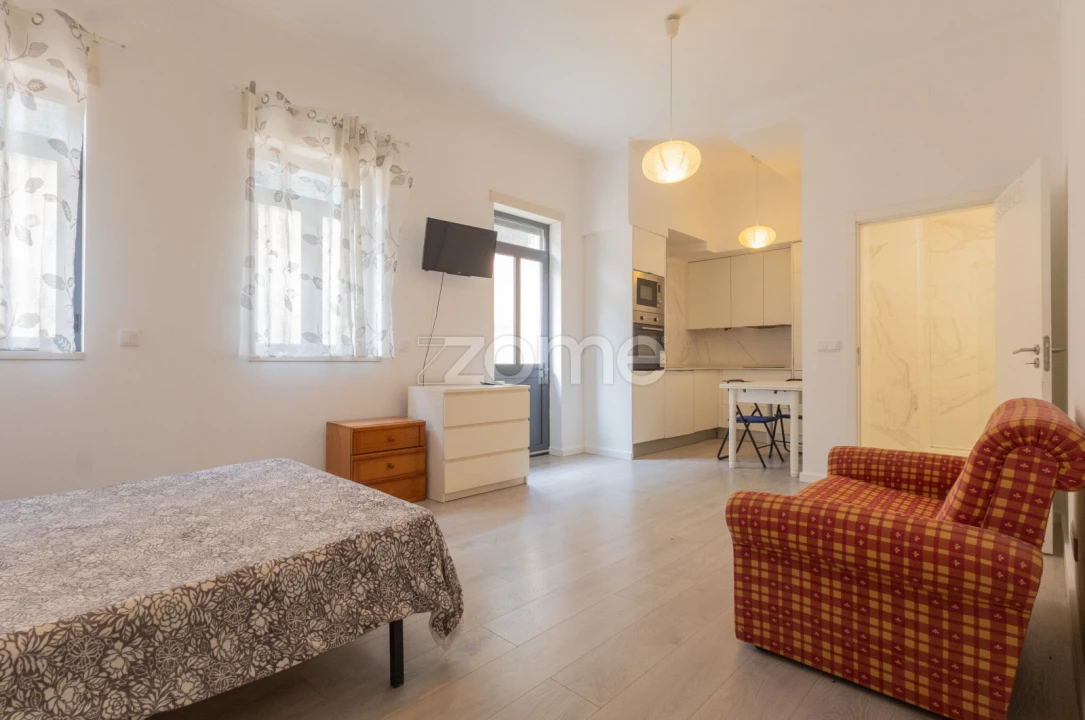 Apartamento T1 para Venda em Beato Foto 2