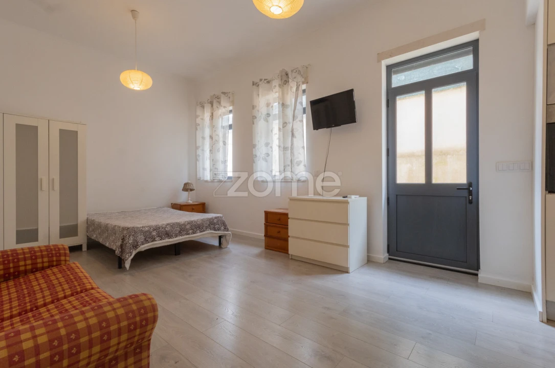 Apartamento T1 para Venda em Beato Foto 4