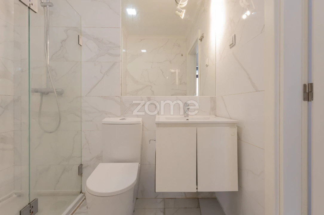 Apartamento T1 para Venda em Beato Foto 7