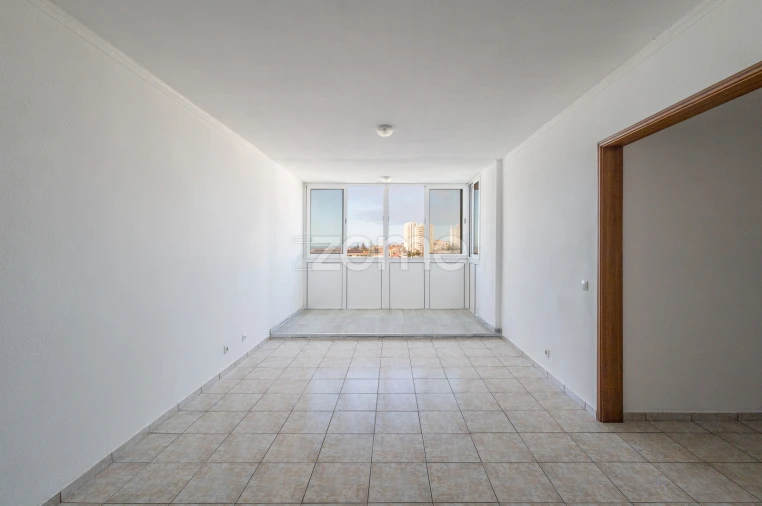 Apartamento T3 para Arrendamento em Carcavelos e Parede Foto 15